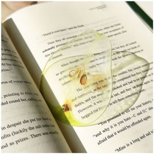 DOHOHO Delicate Apple Bookmark Transparent Unique Reading Mark Premium Feeling Simulation Bookmark Student Gift