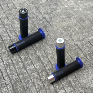 Paket Handgrip Moscow HG66 BULU HG55 HG77 Original Hand grip HG 55 HG 66 RCB Sarung Gas Motor Universal SUPER SOFT + Jalu Stang Moscow Bulat CNC C46 Anti Karat Bandul Stang Motor Endbar HANDEL GAS BANDUL STIR XEON BEAT REVO SUPRA MIO SCOOPY NMAX AEROX AD
