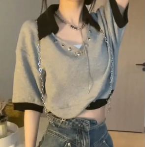 COCOEPPS Áo Thun Cổ Bẻ Có Dây Xích Màu Tương Phản Áo Nữ Ngắn Tay Mùa Hè 2022 Phong Cách Instagram CC