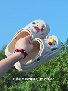 Womens Thick-Soled Clogs 2025 New Anti-Slip Beach Heightening eva Womens Summer Outdoor Closed-Toe Sandals Slippers