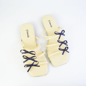 Sandal Flat Wanita Straps Tali Kekinian Pita Coqquete Empuk Korean Style Slip On Terbaru 2025