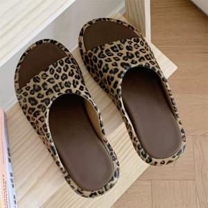 พร้อมส่งจากไทย TX635 รองเท้าแตะพิมพ์ลายเสือดาว แฟชั่นฤดูร้อน หนา1นิ้ว สำหรับผู้หญิง