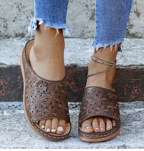 [Free Shipping] 2026 New Round-Toe Retro Floral WomenS Sandals Featuring Cut-Out Detailing Stitching And A Wedge Heel Available In Plus Sizes And In Stock