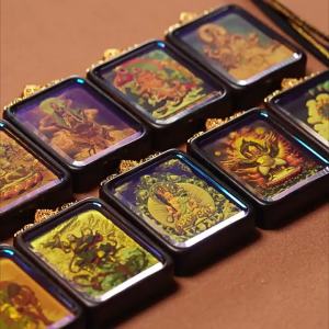 Mặt dây chuyền Thangka cọ xát sơn Tara Xanh Guan Gong Tám vị hộ mệnh Hạc trắng Con Manjushri Thangka di động tùy chỉnh