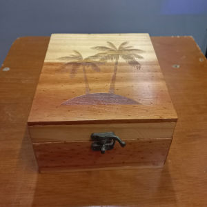 [Nhập RS0722 giảm 30k cho đơn 99k]Hộp gỗ thông vuôn khắc laze cây dừa đựng đồ linh tinh