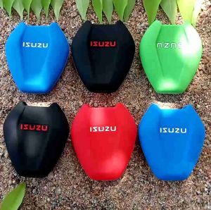 ซิลิโคน รุ่นเก่า พวงกุญแจ หุ้มกุญแจ หุ้มกุญแจรีโมทรถ  ISUZU d-max ปุ่มรุ่นกุญแจพับ ปลอกหุ้มรีโมทกันรอย ซองหุ้มกุญแจรถยนต์ กุญแจ ซองหุ้มกุญแจ
