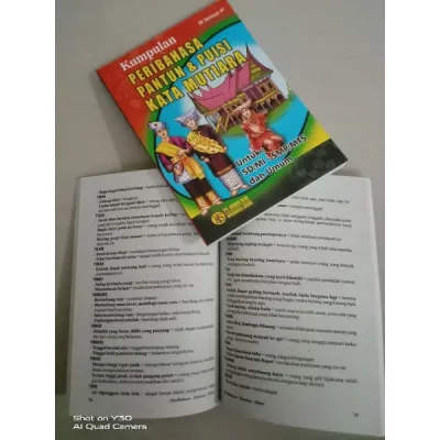 Buku Peribahasa Pantun dan Puisi serta Kata Mutiara