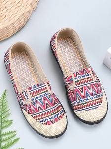 Giày Vải Bắc Kinh Giày Đơn Cho Mẹ Trung Niên Và Cao Tuổi Chống Trượt Đế Mềm Gân Bò Đế Vải Thêu Hoa Công Việc