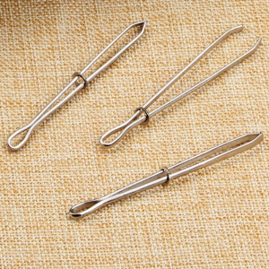 1Pcs  Garment Clips Elastic Band Tape Sewing Tools DIY Elastic Ribbon Punch Cross Stitch Threader Metal Wear Rope Elastic Clamp
