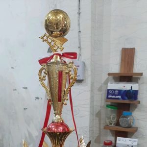 piala kaki 4 bonus stiker bacaan dan pita bisa COD