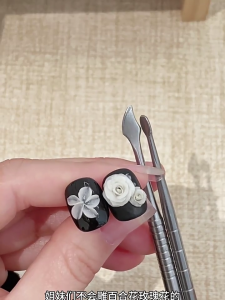 Stainless Steel Nail Art Carver with Double Ended Designs for Salon Use Professional Manicure Nail Decoration