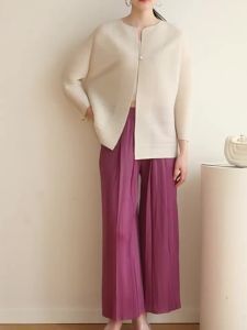 1095 [Can Match The Pants 2542] Slimming Loose Pleated Nine-Quarter Sleeve Top Plus Size Super Fluffy Autumn Spring Coat One Size (45-75kg)