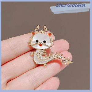 Ditur เข็มกลัดรูปมังกรเปลือกหอยเลียนแบบการ์ตูนสำหรับผู้หญิงเข็มกลัดเคลือบรูปมังกรจักรราศีจีนของขวัญเครื่องประดับวันเกิด