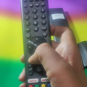 Remote TV REALME SMART TV/TV SMART REALME. langsung pakai tombol empuk berkualitas