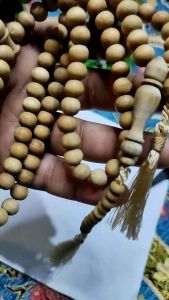 Tasbih kayu Cendana Grade A 99 BIJI 8mm Sandal Wood Tasbih 8mm 99Biji Premium Quality Ready Stock Terbaru 🌾🌾🌾