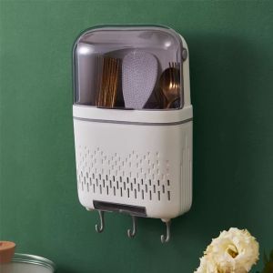 พร้อมส่ง.. ที่ใส่ช้อน ส้อมและตะเกียบ มีถาดเก็บน้ำ ชั้นวางของในห้องครัว พร้อมตะขอ หลายช่อง ที่ใส่ช้อนส้อม ติดผนัง ไม่ต้องเจาะ