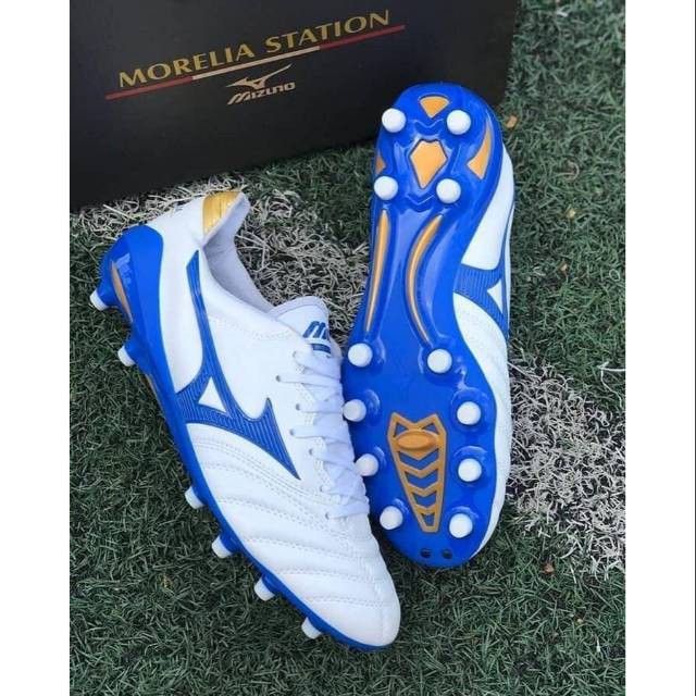 Blue and 2024 white mizuno cleats