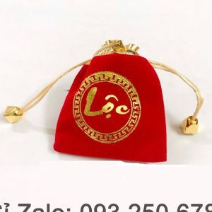 Túi gấm đỏ in chữ PHÚC / LỘC may mắn chiêu tài rước lộc rất hợp phong thủy để lưu trữ đồ phong thủy