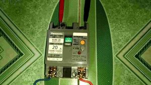 cầu dao chống giật bảo vệ quá tải