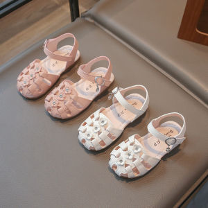Lovely Closed-toe Woven Hollow Faux Leather Children Shoes Girls Sandals with Exquisite Tiny Pendant Wedding Party Shoes J06061