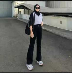 Highwaist Cutbray Jeans Wanita - celana cutbray wanita - jeans wanita - cutbray jeans highwaist - cutbray wanita terbaru - celana jeans wanita - jeans - kulot jeans - jeans kulot - highwaist kulot jeans - kulot highwaist