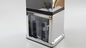 Hand Crank Ice Crusher Stainless Portable Manual Ice Maker Manual Ice Cutter for home