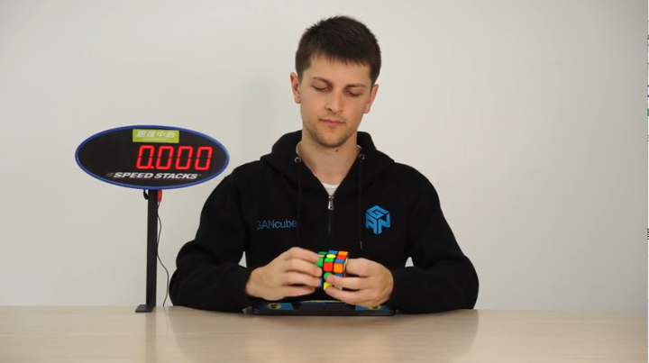 [GAN Official Store] GAN 249 V2, 2x2 Speed Cube Gans Mini Cube Puzzle Toy 2x2x2 Magic Cube 49mm (Stickerless)