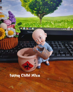 Tượng chú tiểu áo xanh - 02 mẫu bên lu nước