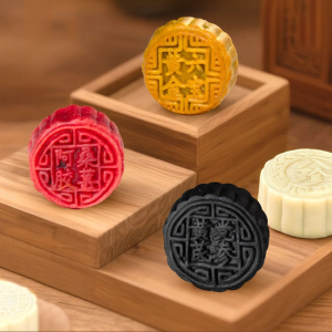 MidAutumn nourishing Sustyle lotus moon cake