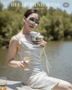 BLOMMA BELLE MINIDRESS COLOR SILVER ชุดเดรสสั้นคอถ่วง ผ้ากลิตเตอร์ สีเงิน