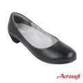 Aerosoft (แอโร่ซอฟ) รองเท้าพยาบาล รองเท้าหนังสีขาว / สีดำ รุ่น CW3433. 