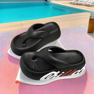 [Free Shipping] Thick-soled womens summer outdoor height-increasing non-slip flip-flops beach sandals high-heeled womens flip-flops