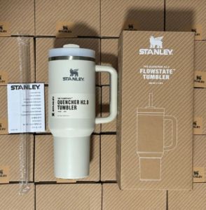 Stanley Adventure Quencher 2.0 Tumbler 40oz (1.18L)Stanley Water Bottle Vacuum Insulated Travel Cup