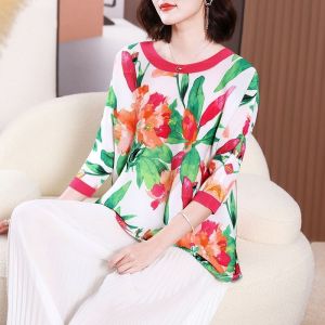 Nova quality⭐One person one pleat ⭐One person one fold ※ Literary and artistic vintage print Miyake fold top female spring clothing new fashion loose large size all match small shirt