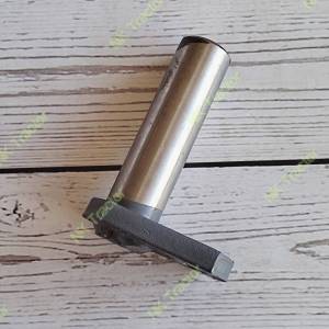 คูโบต้า L4508 / L4708 / L5018 / L5228 สลักแขนลากตัวใน (Kubota) (สลักใต้เสื้อเพลา สลักหูลาก)