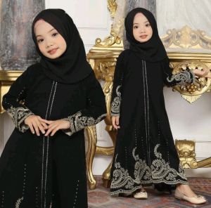 COUPLE ABAYA TURKEY IBU DAN ANAK BAHAN JETBLACK SAUDI DUBAI 03 GAMIS ARAB HITAM
