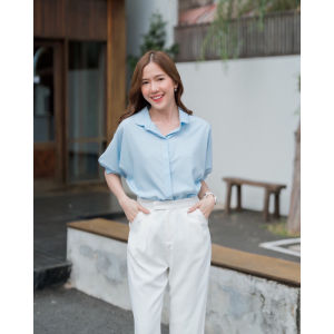 เชิ๊ตปกบัว แขนสามส่วน