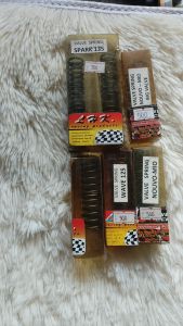 MOTORCYCLE VALUE SPRING FOR SPARK135MIO/NOUVEWAVE125WAVE110