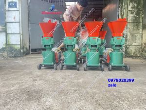 Máy làm cám cò  cám viên lắp motơ toàn phát