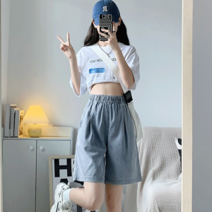 กางเกงยีนส์ขาสั้น ดูดความชื้นและระบายอากาศได้ กระโปรงยีนส์ ขากว้าง โชว์ขาตรง ดูสูงขึ้นและผอมลง