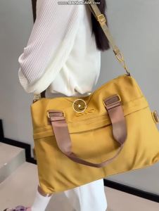 2026 New Minimalist Dual Purpose  Ladies Bag Medium Capacity Anti-Wrinkle Nylon Sling Bag With Detachable Wide Strap For Work Travel School Fitness