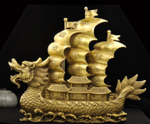 Thuận buồm xuôi gió - Thuyền buồm chất liệu bằng đồng thau biểu tượng thành công thắng lợi trong kinh doanh giao dịch làm ăn buôn bán