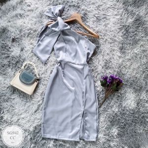 SG942เดรสไหล่เบี่ยงแต่งโบว์ งานซิปหลัง