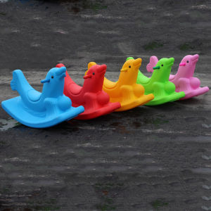 Thaitrendy ม้าโยก โยกเยก3สี (ขนาดใหญ่ 84*30*53ซม.) งานพลาสติกดี เนื้อหนา รุ่นสามสี ของเล่น