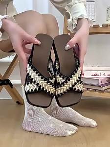 [Free Shipping] Retro-Style Women’S Slip-On Sandals 2026 New Spring/Summer Collection Beach Sandals With A Bohemian Vibe And Thick Soles