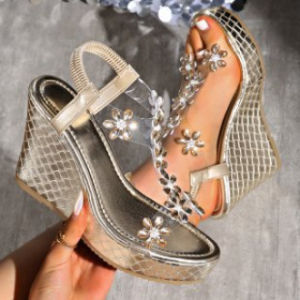 [Free Shipping] Plus-Size WomenS Shoes Wedge-Heeled Transparent Sandals New Summer Fashion With Rhinestone Flower Embellishments And Elastic Straps