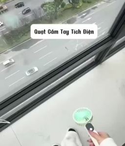 Quạt cầm tay 6 cấp độ gió mạnh mini QX18 pin khủng màn hình hiển thị pin có thể sạc lại tặng kèm dây đeo và cáp sạc