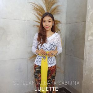 Kanaya Setelan Kebaya Sofia Juliette Strait dan Rok Kamen Moscreft Songket Batik Free Selendang Pengantin Pesta Wisuda Modern