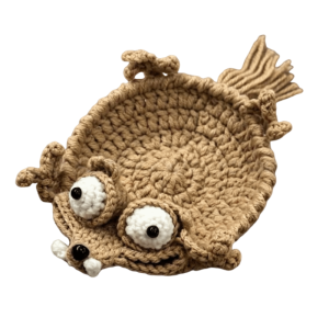 MEZCJ Pressable Crochet Squirrel Coasters Creative Non-Slip Knitted Animal Mat Multi Functional Funny Drink Insulation Pad Home Decor