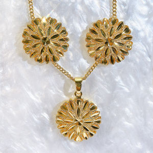 SEQUITO Charming Goddess Jewelry Set Golden Snowflake Shape Stud Earrings Pendant Necklace Evening Party Costume Jewellery SJ408